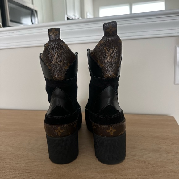 Louis Vuitton Black and Brown Lace Up combat Boots - Picture 4 of 4